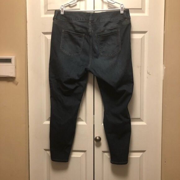 Torrid Skinny Jeans  - Picture 4 of 4